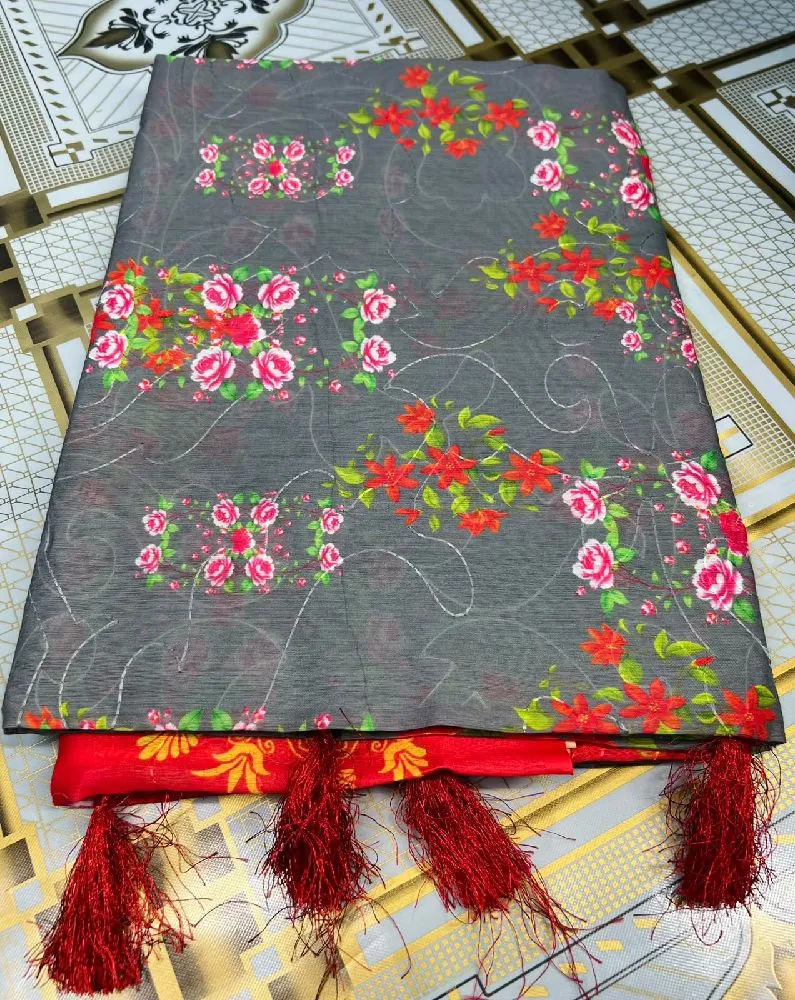 সুতির ডিজিটাল প্রিন্ট এর শাড়ি