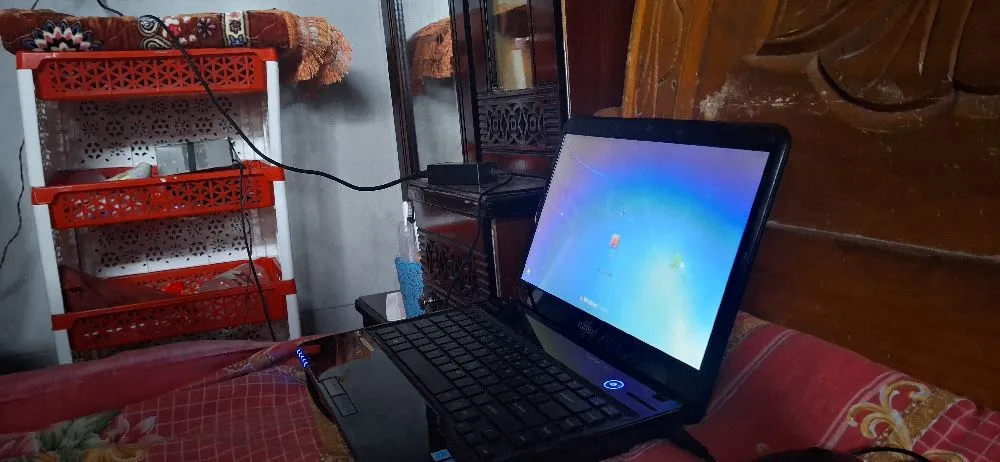 ল্যাপটপ টি বিক্রি হবে